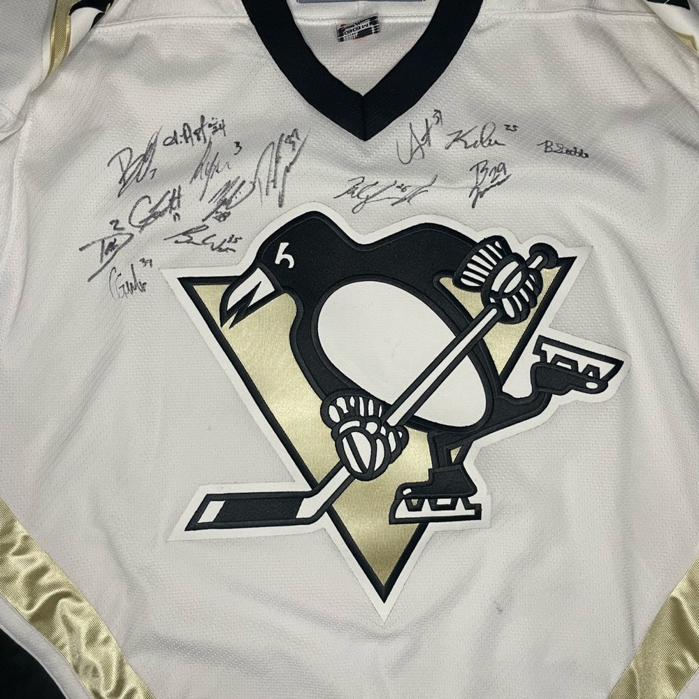 CCM Authentic Pittsburgh Penguins NHL Hockey Jersey White Large Autographed - Picture 2 of 11